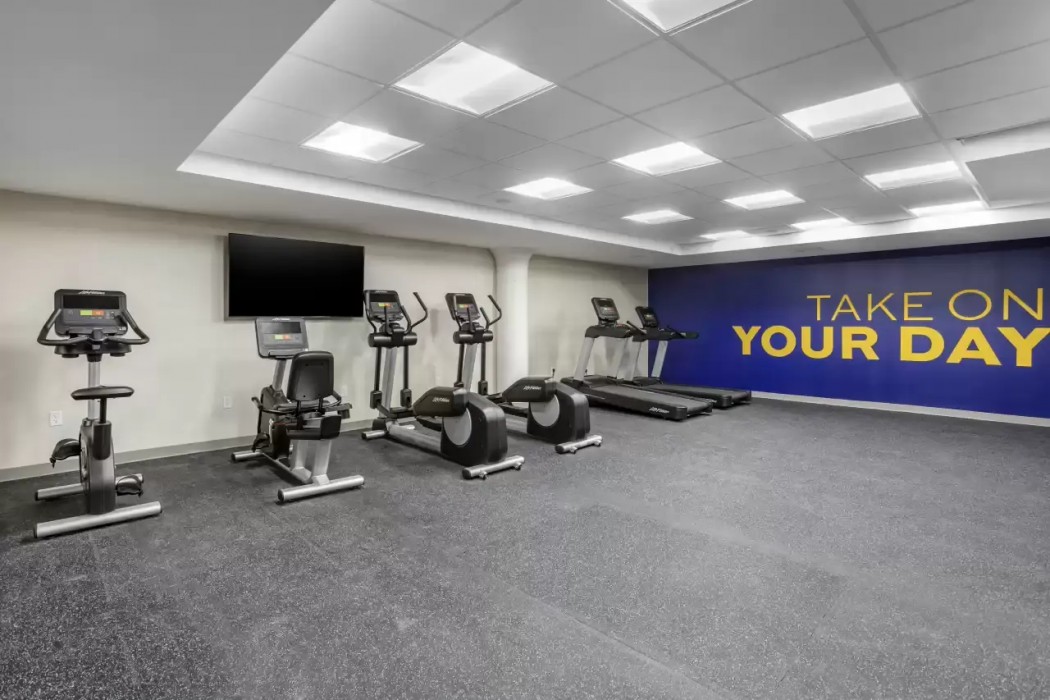 Four Points by Sheraton Newark Airport 16/30
