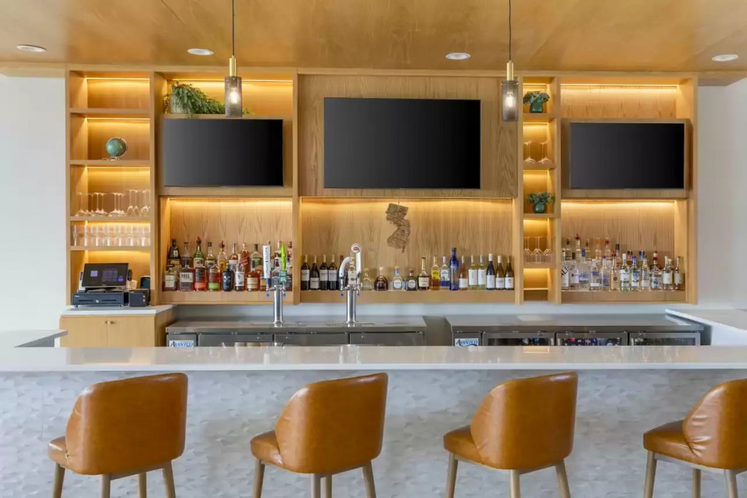 Four Points by Sheraton Newark Airport 12/30