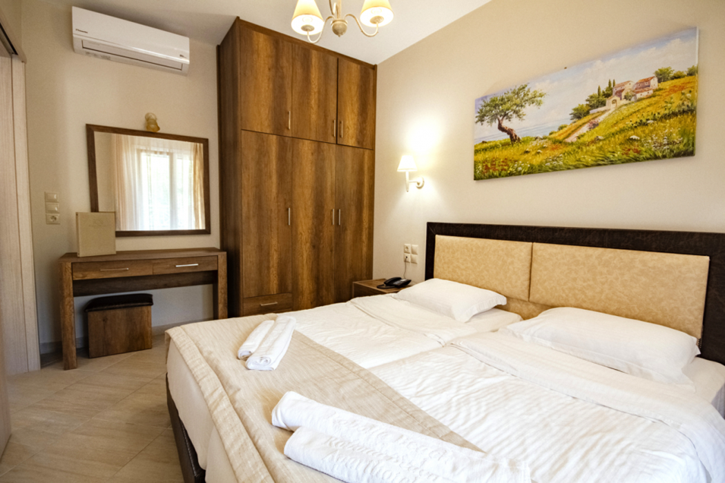 Robolla Beach Aparthotel 30/75