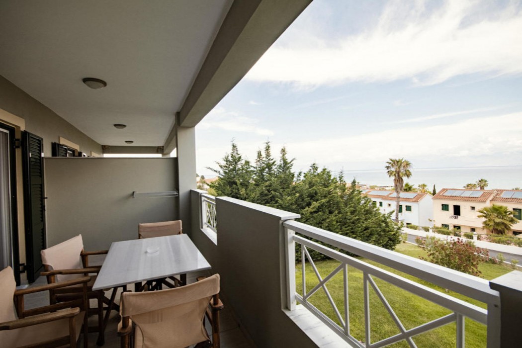 Robolla Beach Aparthotel 27/75