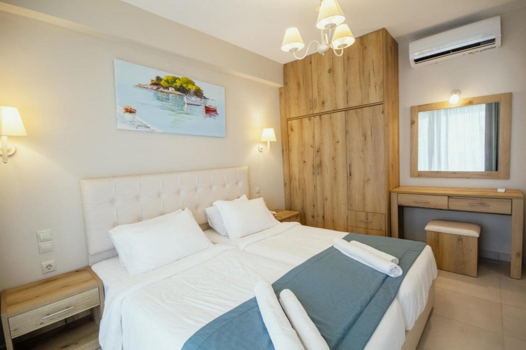 Robolla Beach Aparthotel 25/75