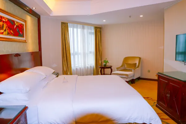 Vienna Hotel (Guilin North High-speed Railway Station Chengbei) 10/17