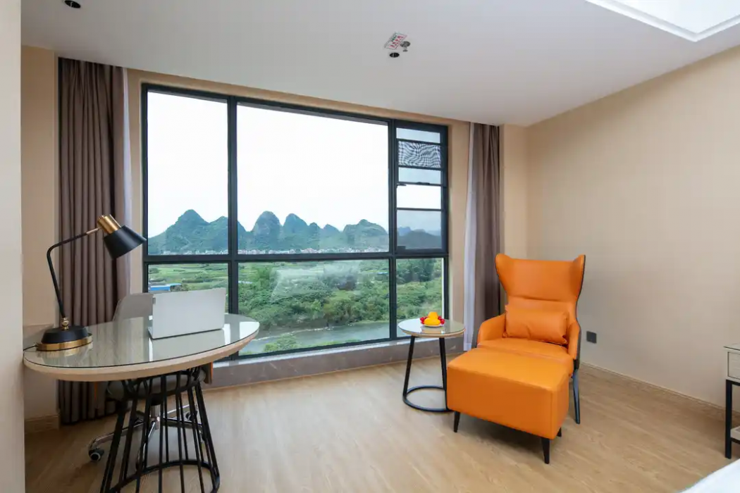 Vienna International Hotel(Binjiang road Road Branch Lipu city) 7/10