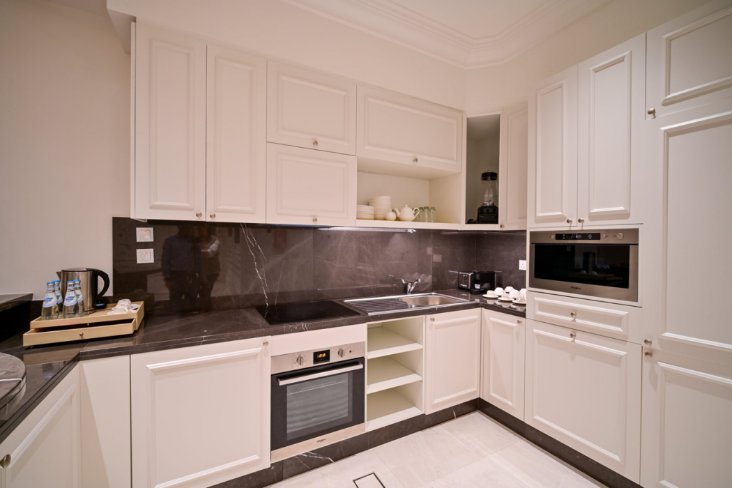 21 High Street Residence 7/19