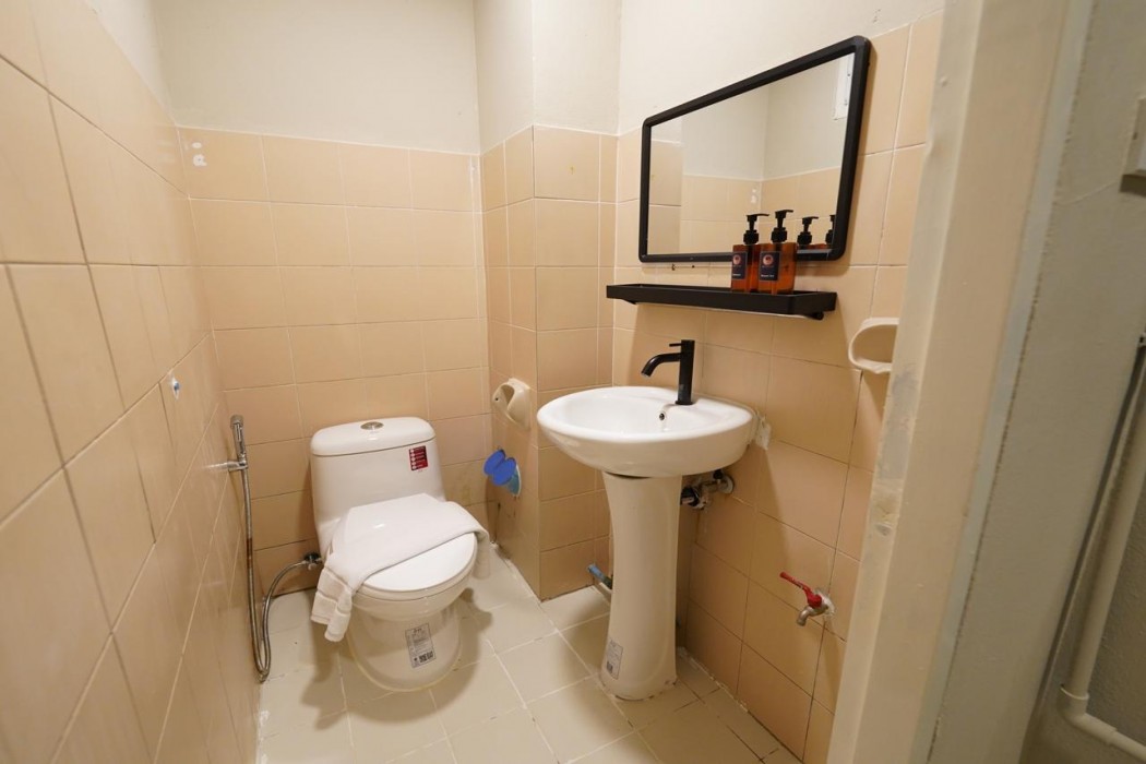 RQ Bangkok Huai Khwang by Collection O 33/61