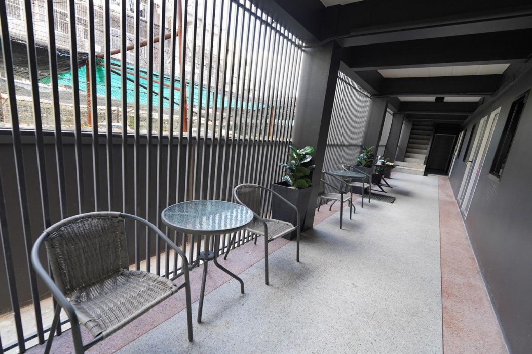 RQ Bangkok Huai Khwang by Collection O 39/61