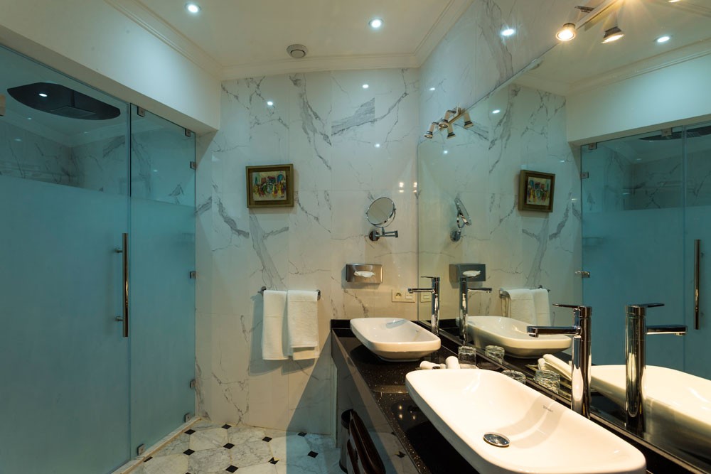 Le Sillage Palace sky & Spa 18/87