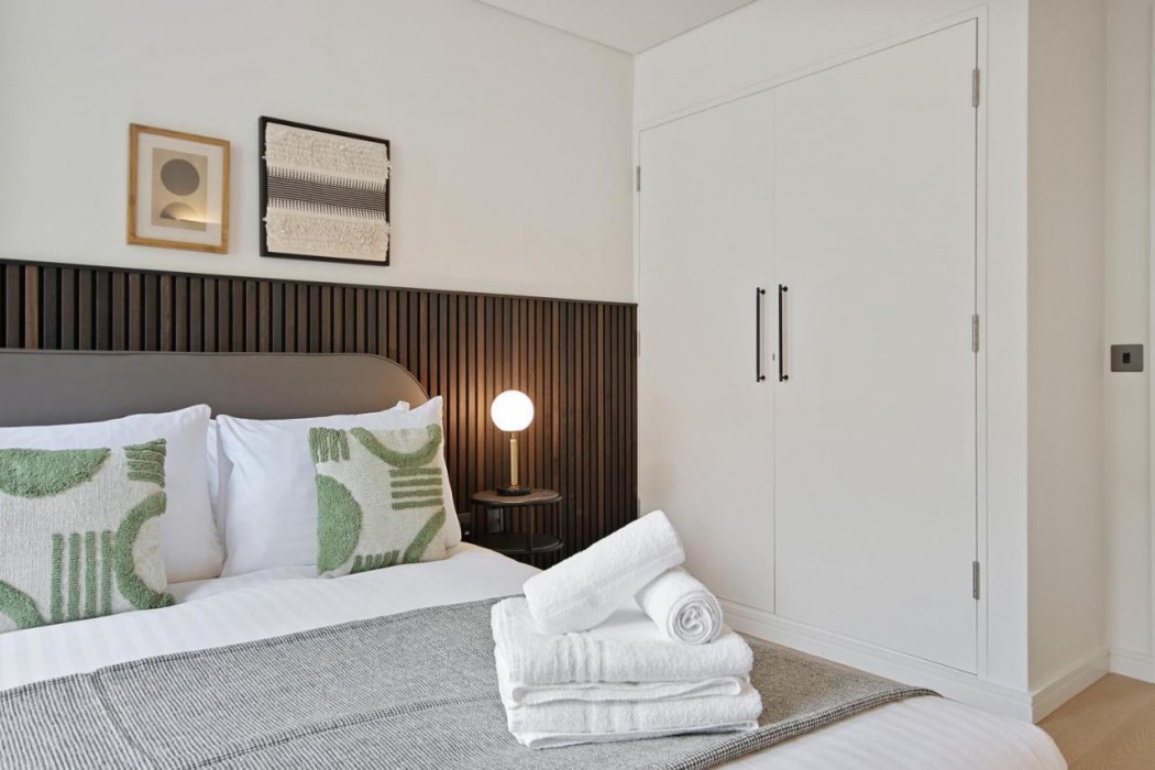 Bow Lane by Aeria Apartments 8/26