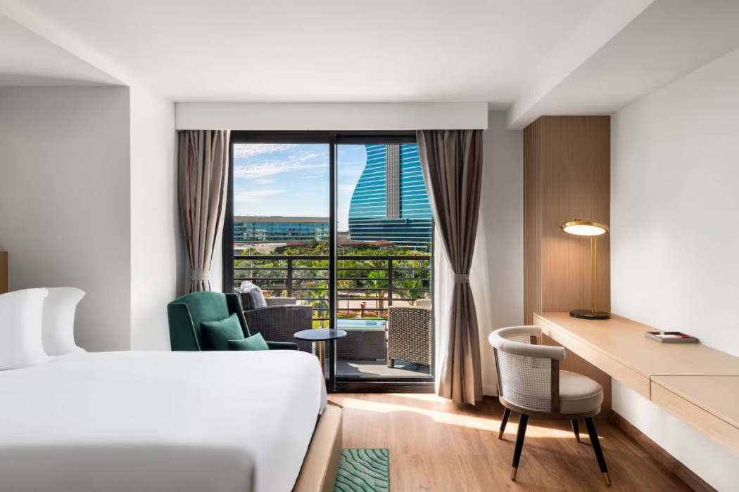 Dolce by Wyndham Hollywood 14/74