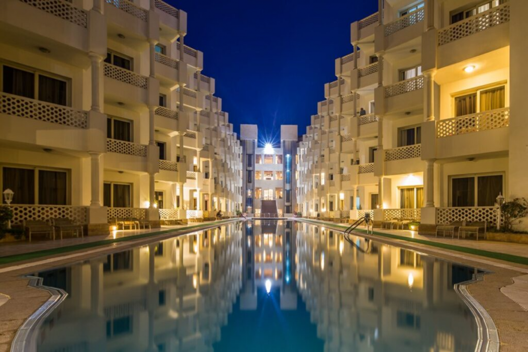 White Valley Palace 24/59
