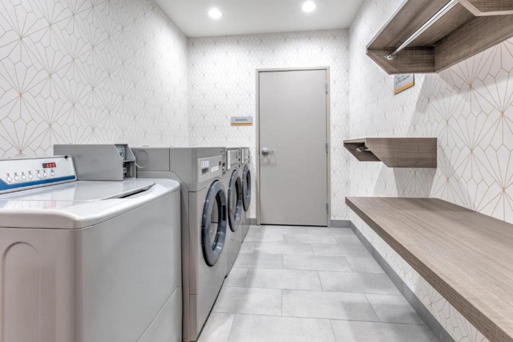 Home2 Suites by Hilton Huntsville, TX 12/28