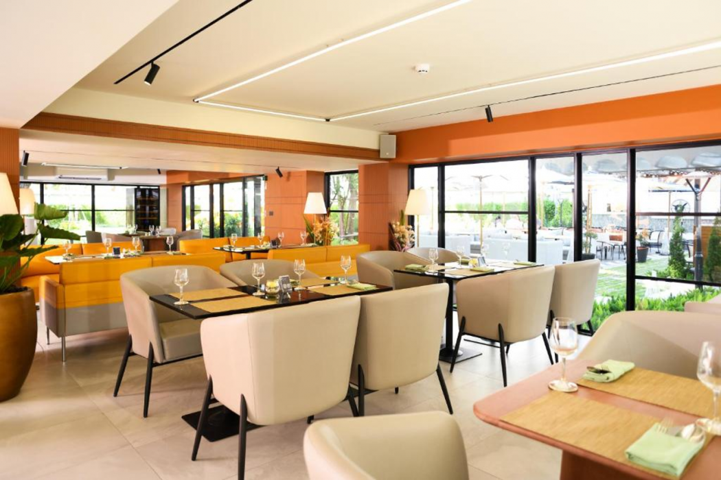 Floral Court Hotel and Residence 25/58