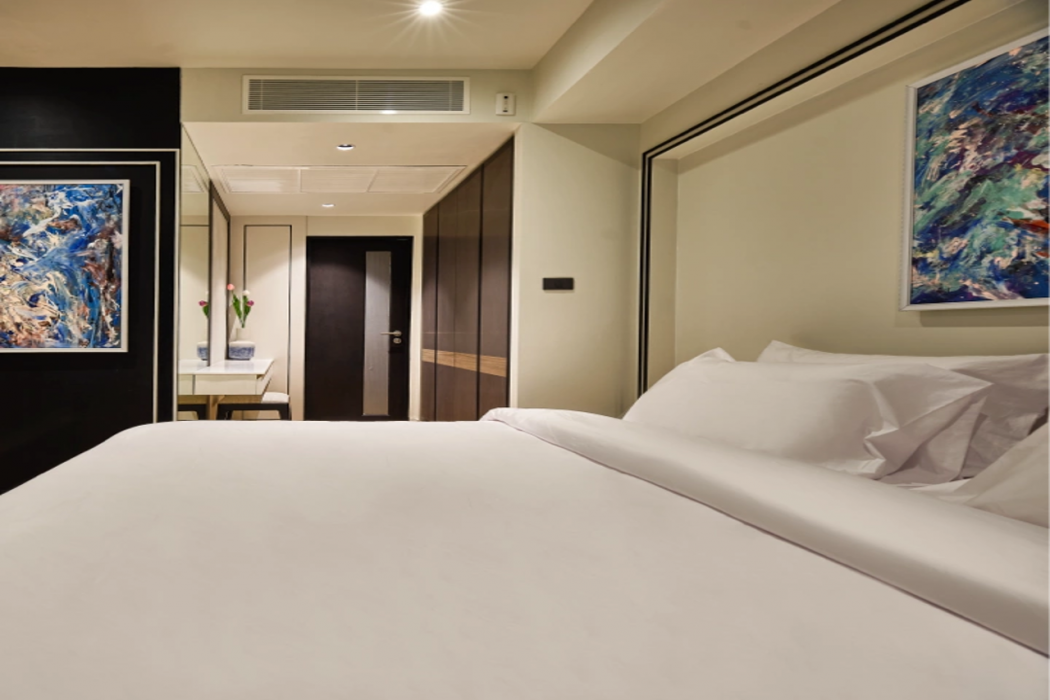 Floral Court Hotel and Residence 15/58