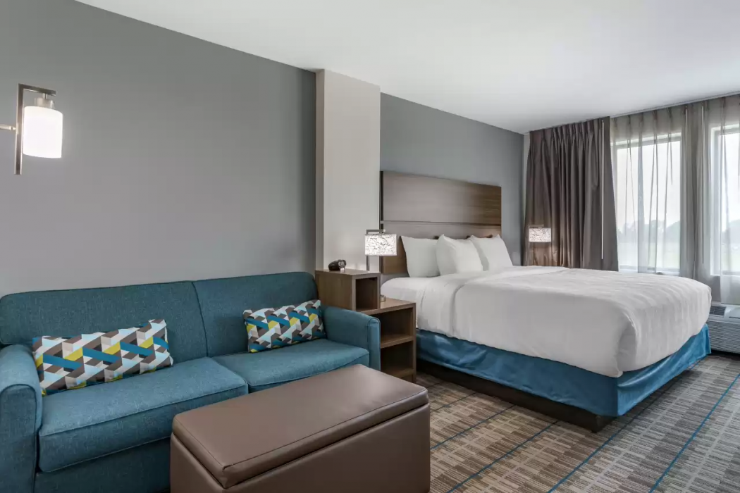 MainStay Suites Milwaukee/Franklin, WI 9/28