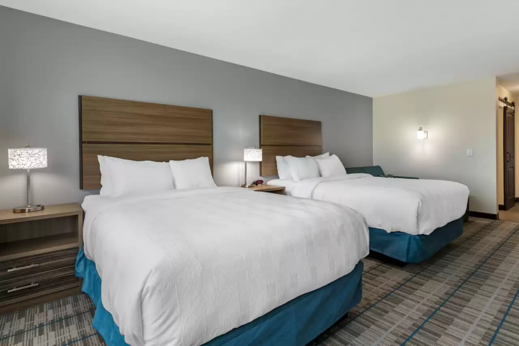 MainStay Suites Milwaukee/Franklin, WI 8/28