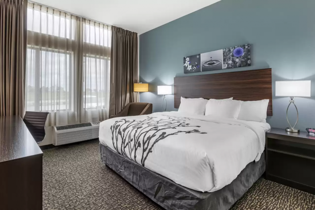 Sleep Inn & Suites Milwaukee/Franklin, WI 9/21
