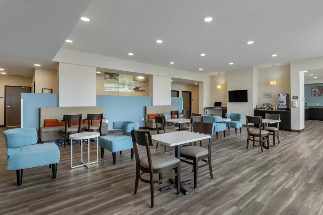 Sleep Inn & Suites Milwaukee/Franklin, WI 11/21