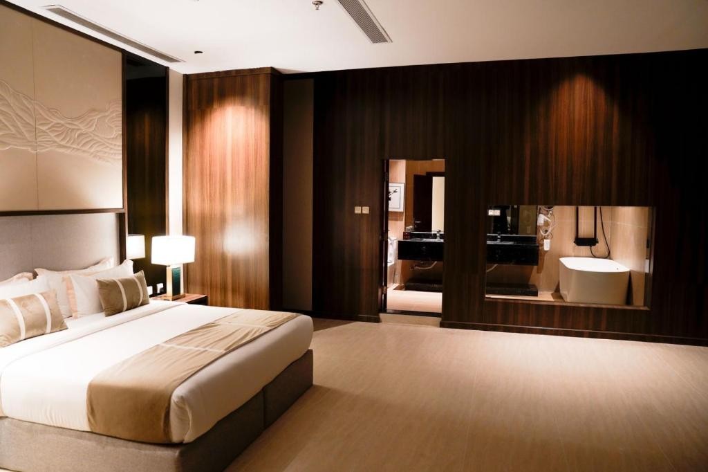 Azar Hotel Ahad Rafidah 10/63