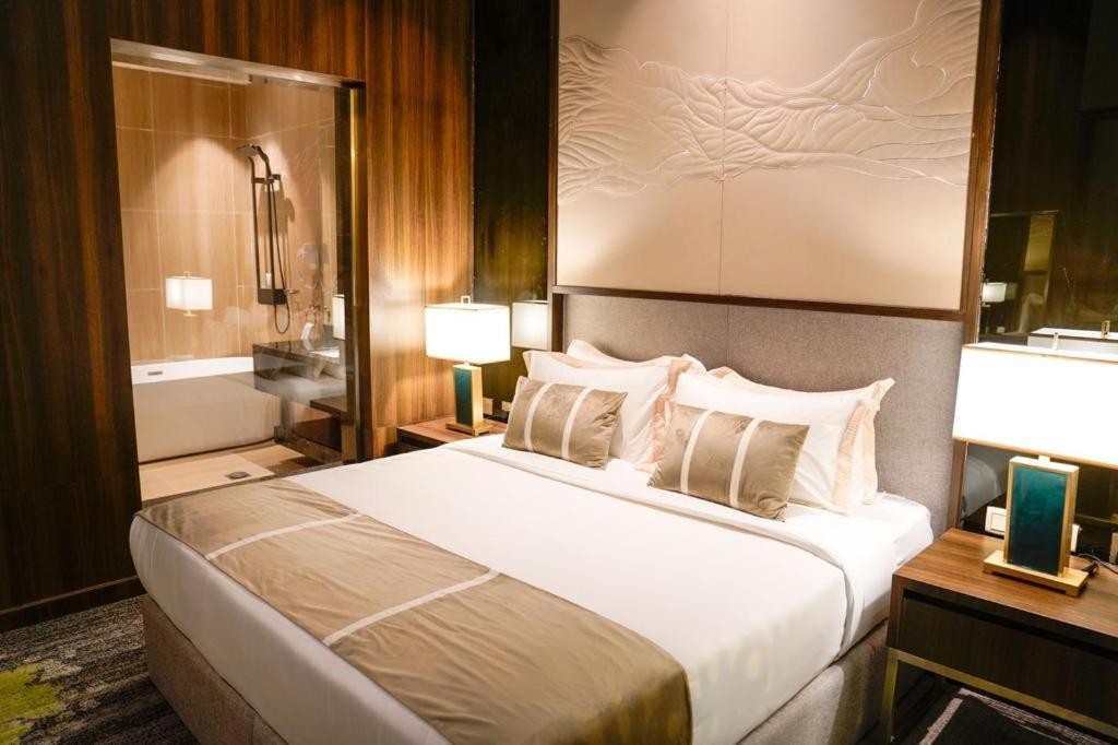 Azar Hotel Ahad Rafidah 17/63