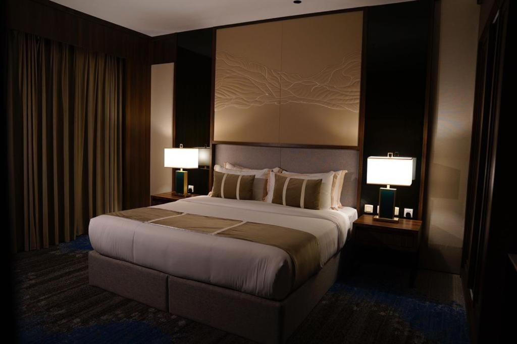 Azar Hotel Ahad Rafidah 14/63