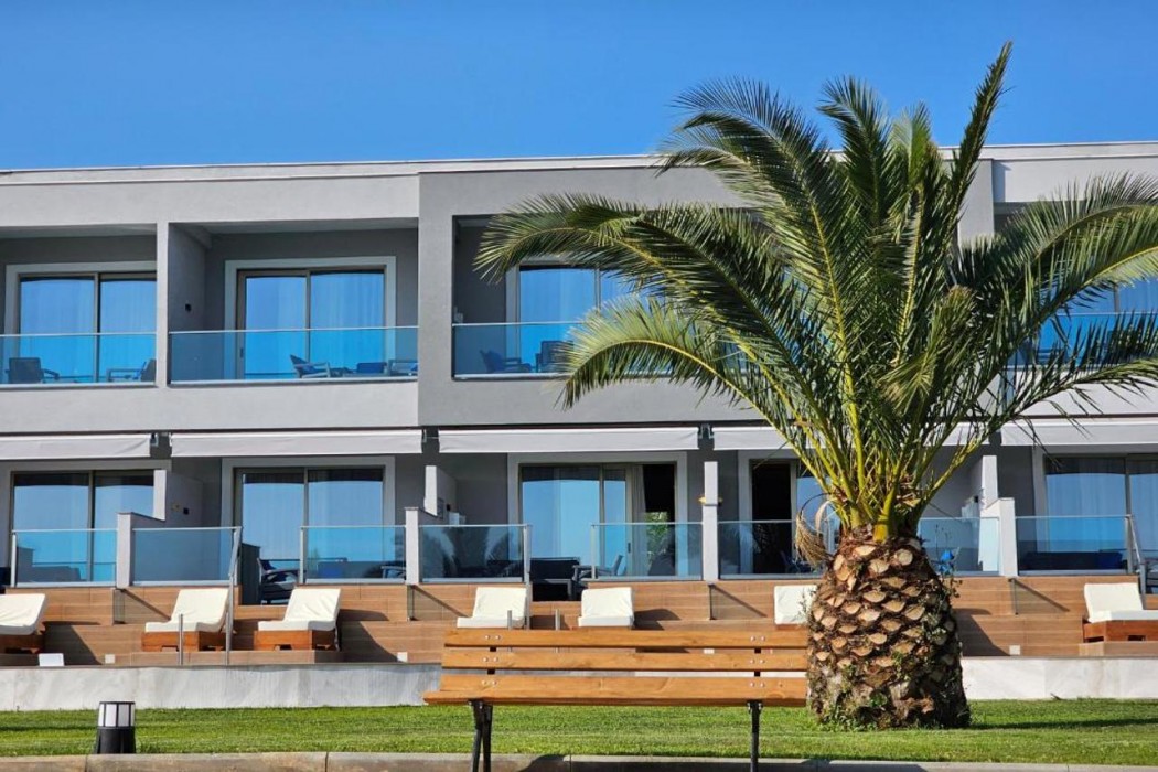 Sea Coast Resort 4/63
