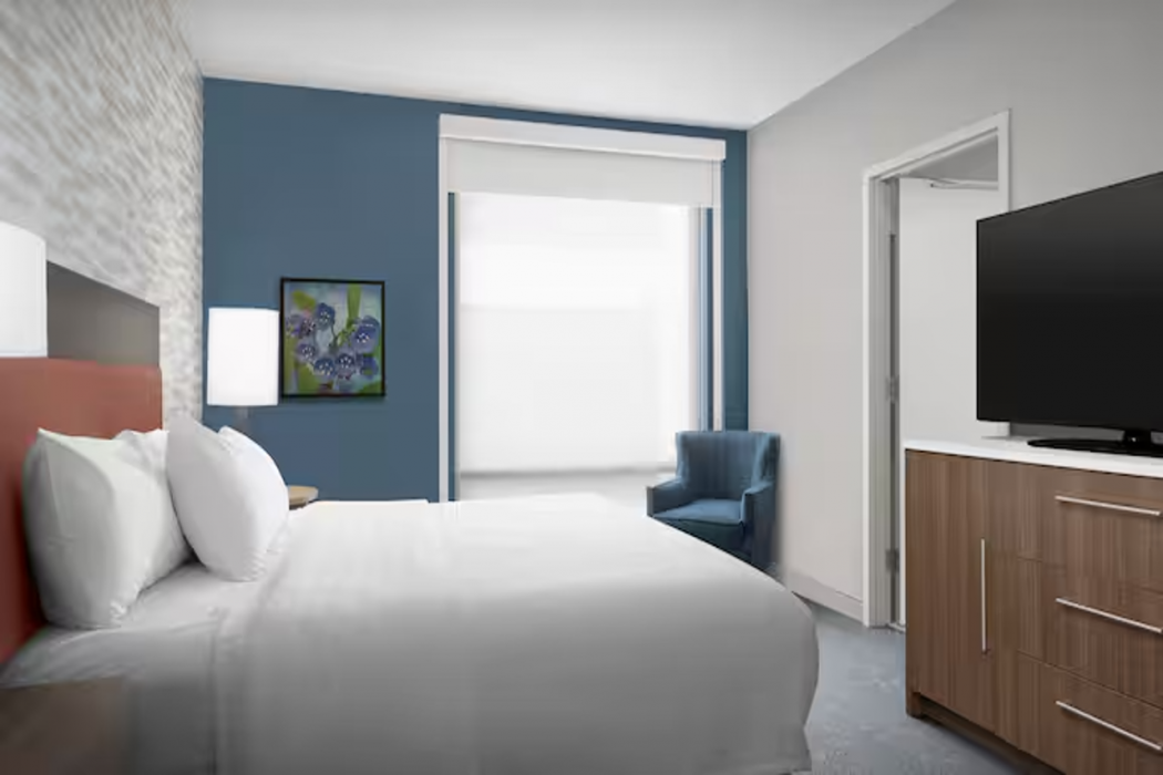 Home2 Suites by Hilton Falls Church 8/26