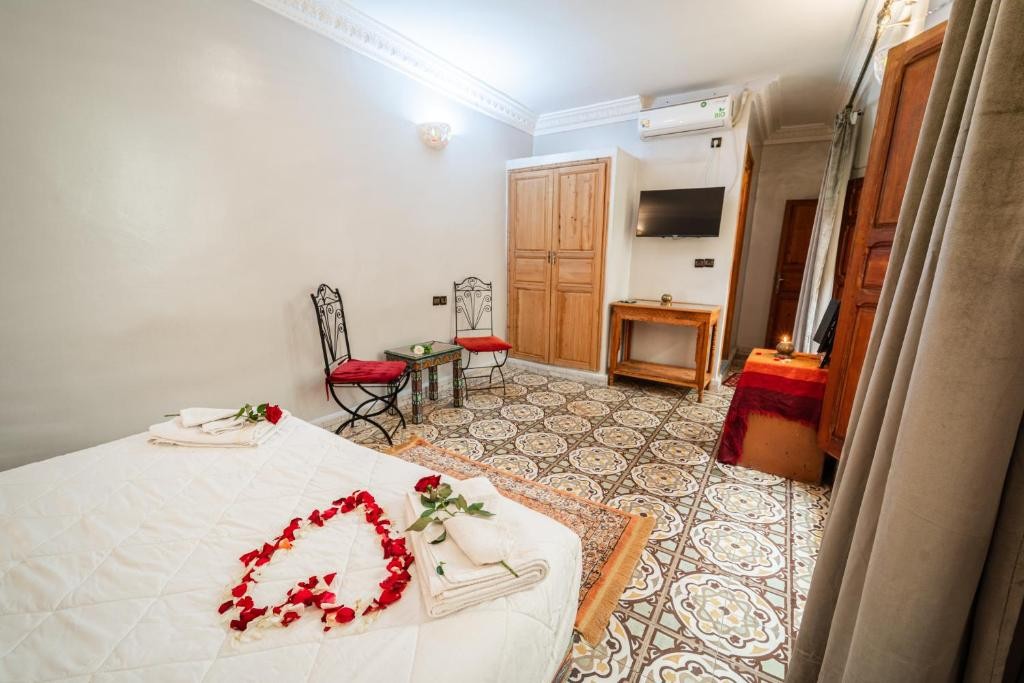 Riad Taj Salma 12/68