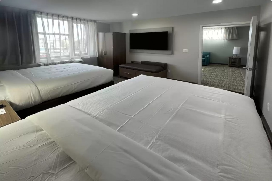MainStay Suites Bronx - Belmont 21/61