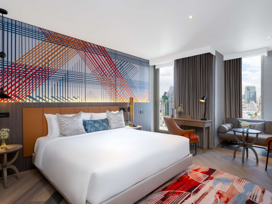 Mercure Bangkok Surawong 18/64