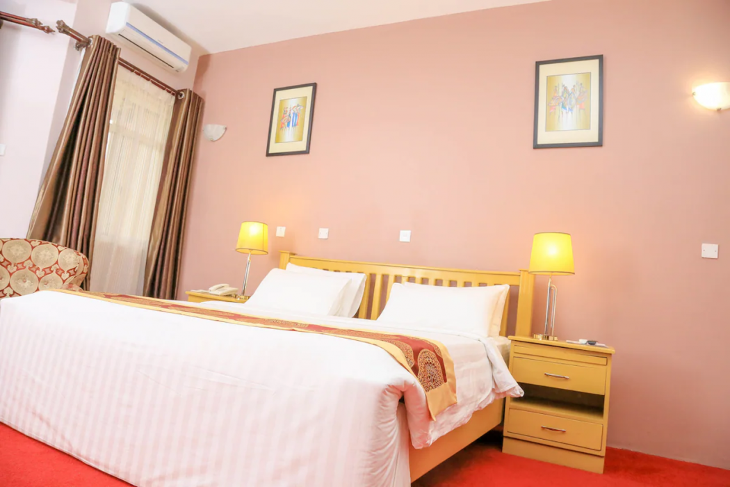 Hotel 7 Seasons Entebbe 15/55