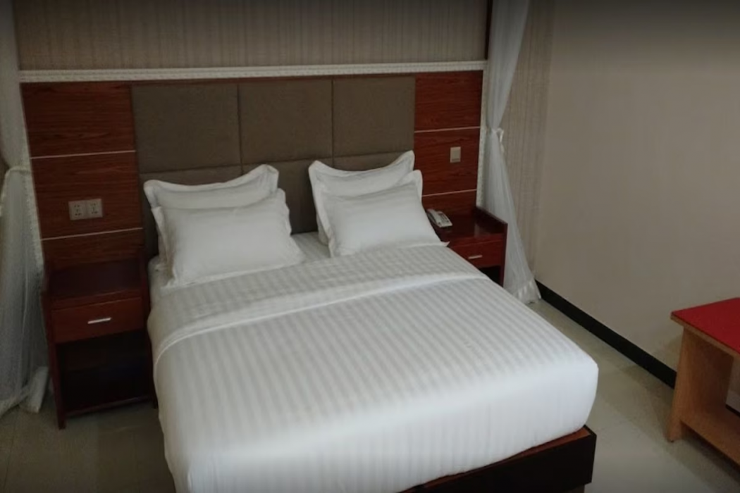 Courtyard International Hotel 10/40