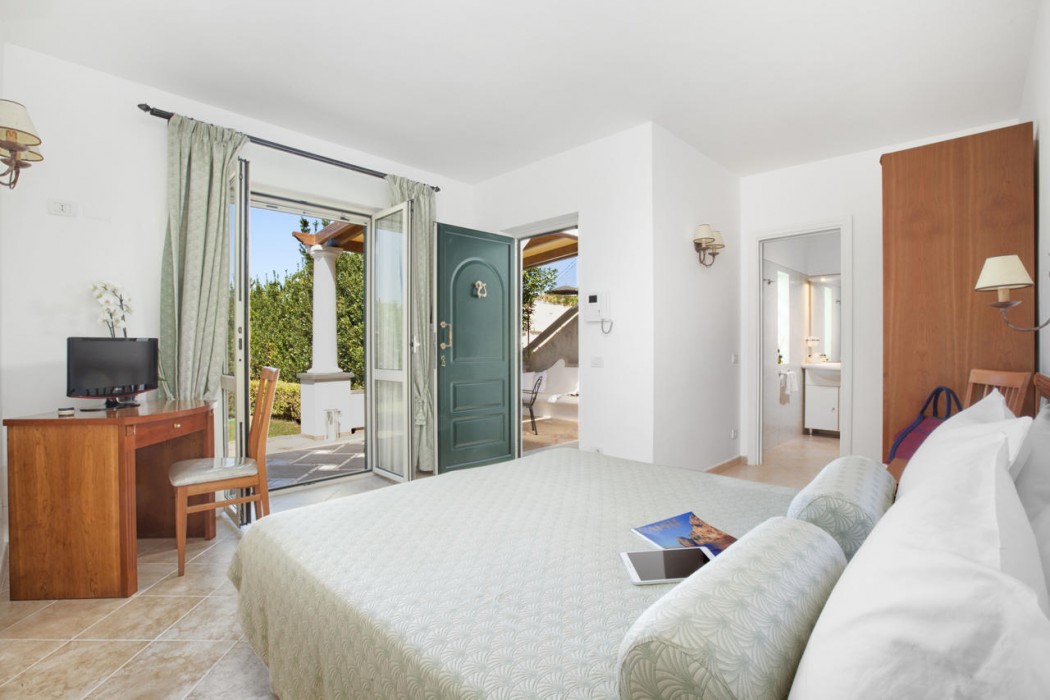 Relais 2 Pini Capri 9/38