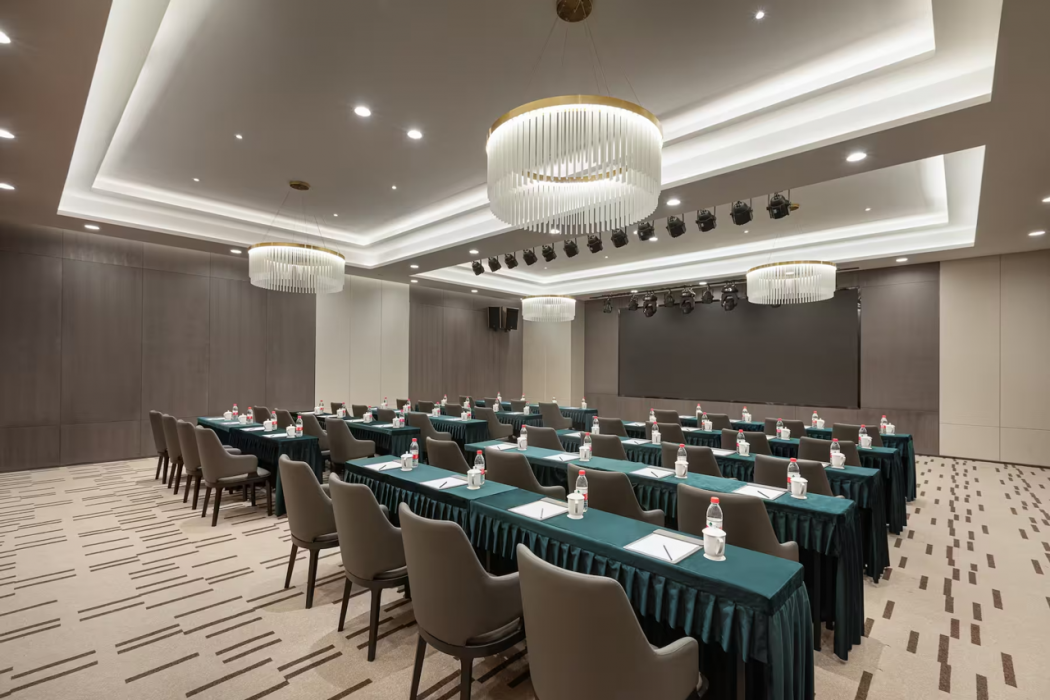 Ramada by Wyndham Bayannur 14/33