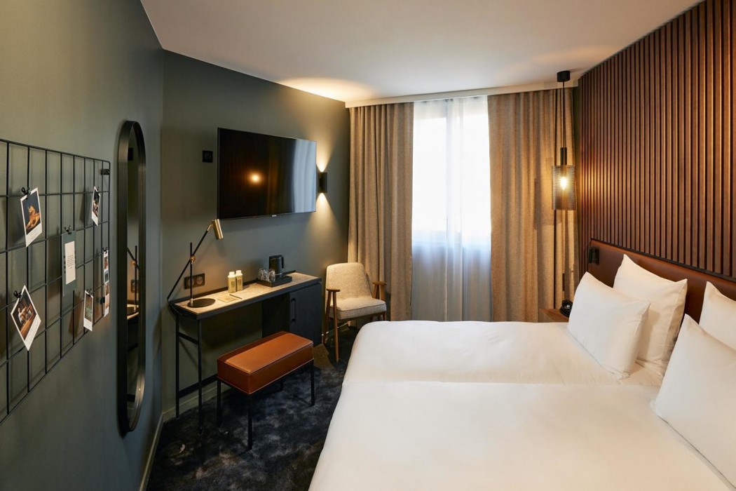 Room at Le Bellune Bar Hotel and Spa Paris, PARIS
