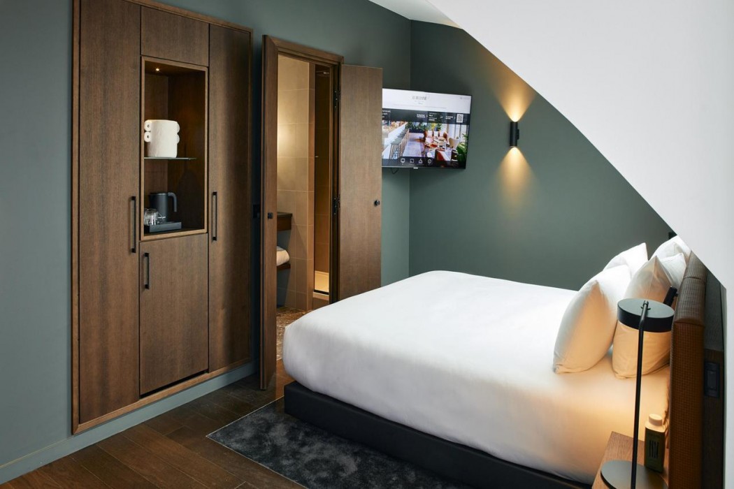 Room at Le Bellune Bar Hotel and Spa Paris, PARIS
