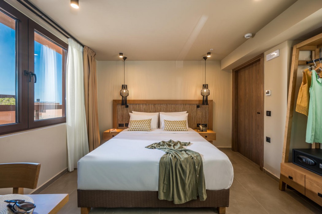 Pyria Hotel 13/80