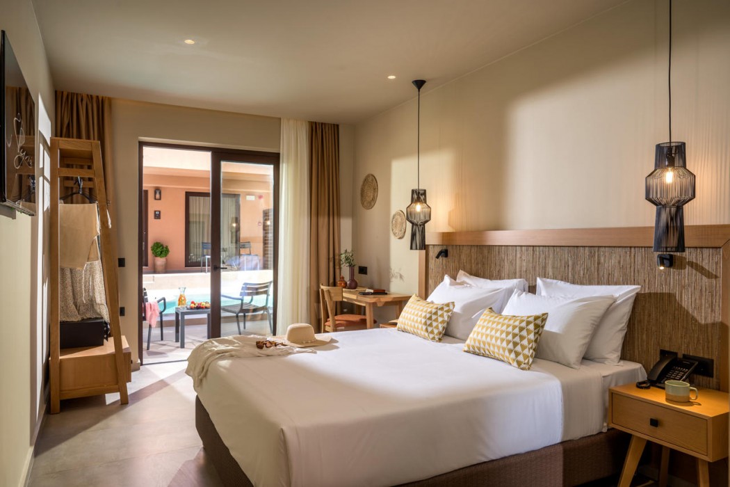 Pyria Hotel 26/80
