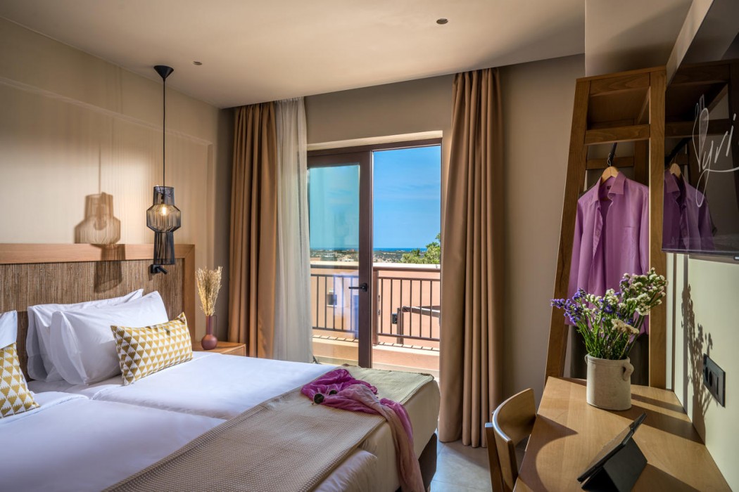 Pyria Hotel 33/80