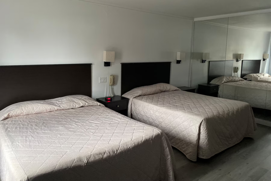Ramada by Wyndham Laval 16/60