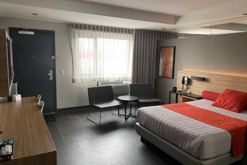 Ramada by Wyndham Laval 18/60