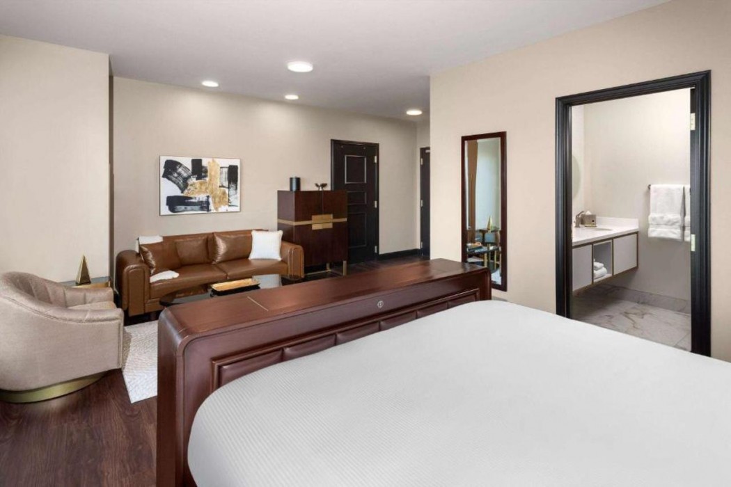 Legacy Hotel Trademark Collection by Wyndham 13/40