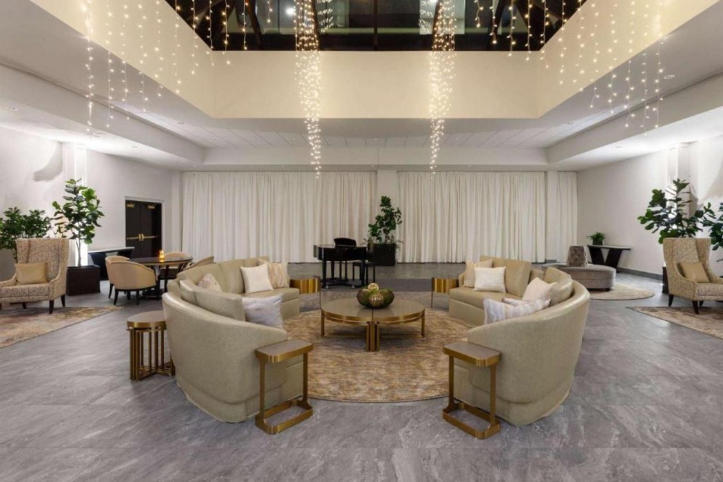 Legacy Hotel Trademark Collection by Wyndham 7/40