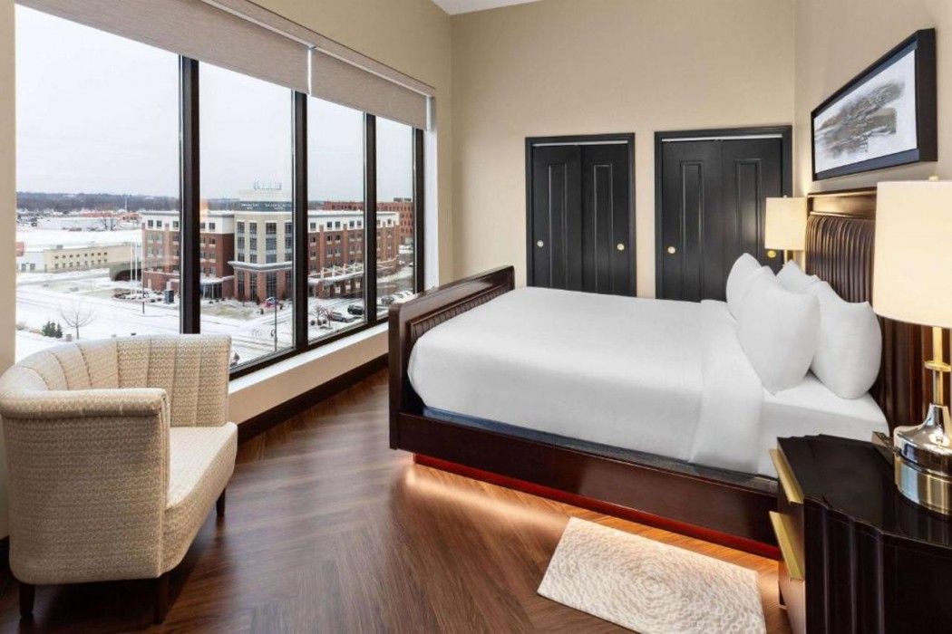 Legacy Hotel Trademark Collection by Wyndham 15/40