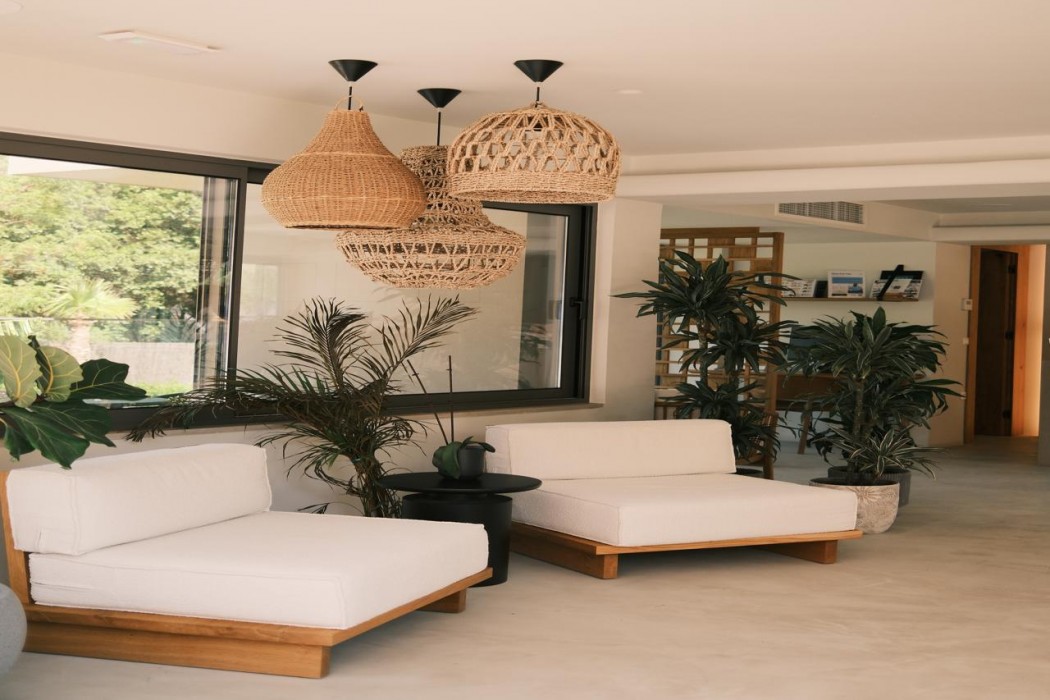 Sagredo Beachfront Retreat & Spa by E-GEO 40/48