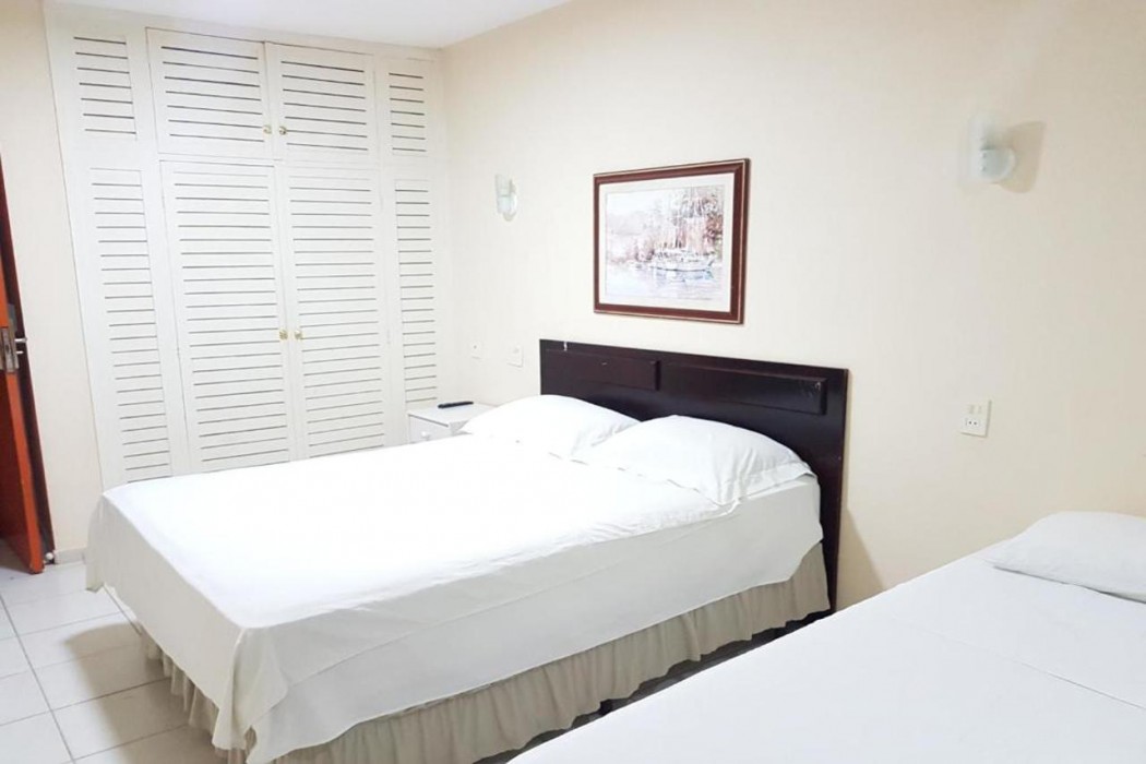 OYO Del Verde Hotel 8/18