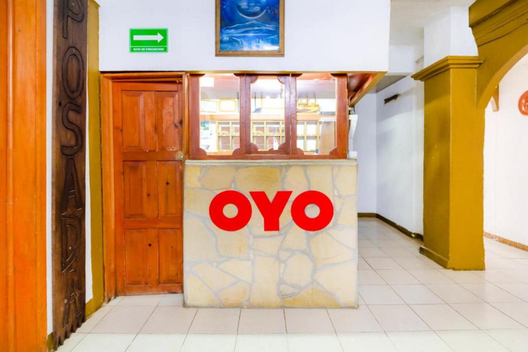 Lobby at OYO Hotel La Luna, Templo de Santo Domingo de Guzman, SAN CRISTOBAL DE LAS CASAS