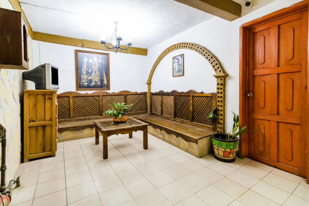 OYO Hotel La Luna, Templo de Santo Domingo de Guzman 6/37