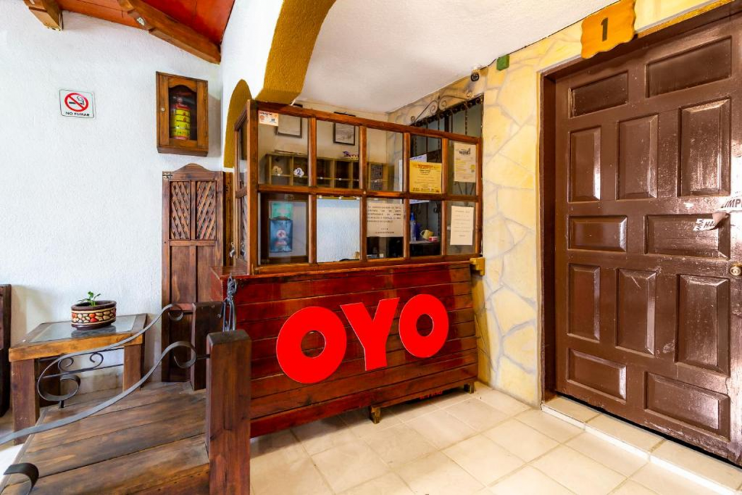Lobby at OYO Hotel Las Nubes,Mercado de Dulces y Artesanias Ambar, SAN CRISTOBAL DE LAS CASAS
