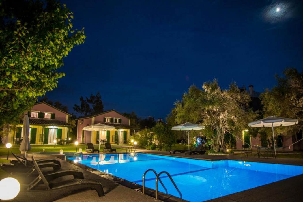 ILIANA VILLAS 10/10