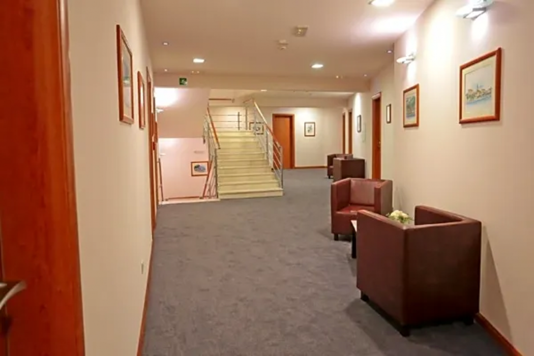 As Hotel 9/57